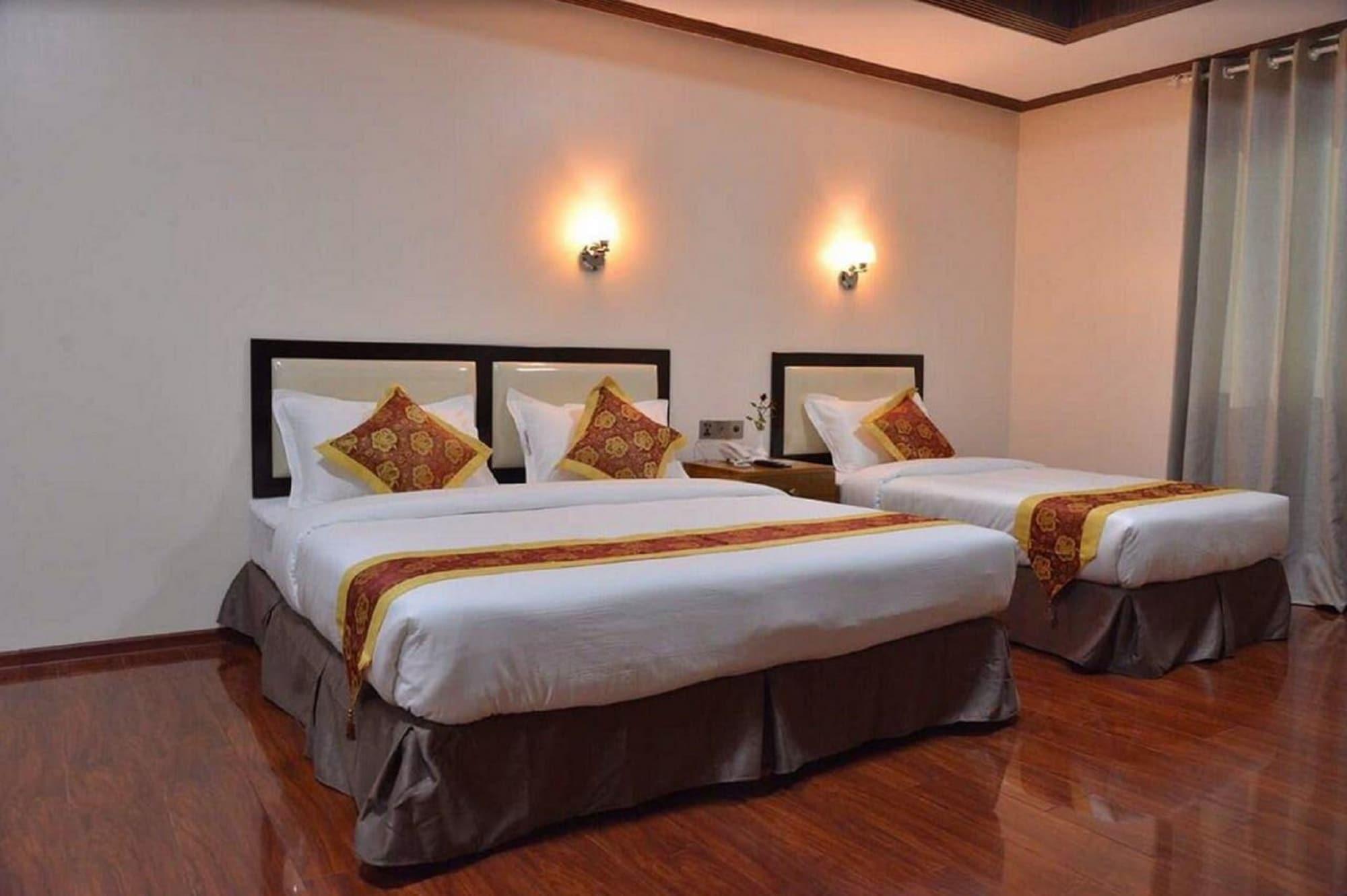 Hotel Yadanar Oo Mandalay Extérieur photo